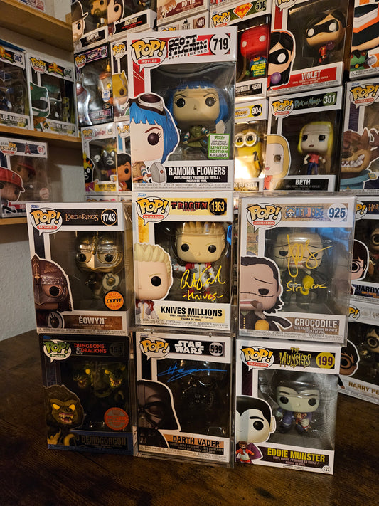 SURPRISE BOX BIG HIT DARTH VADER SIGNED